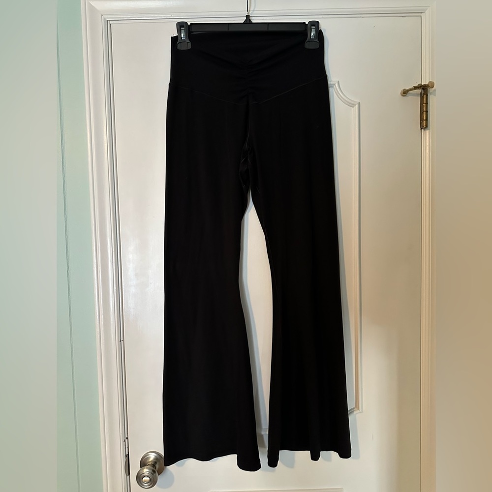 Black Scrunched Front Real Me Flares by Offline by Aerie